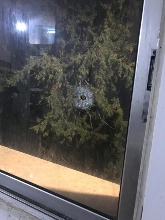 الأردن: بعد مقتل شاب عشريني، اشتباكات بالرصاص الحي بين الشرطة والمواطنين صورة رقم 13