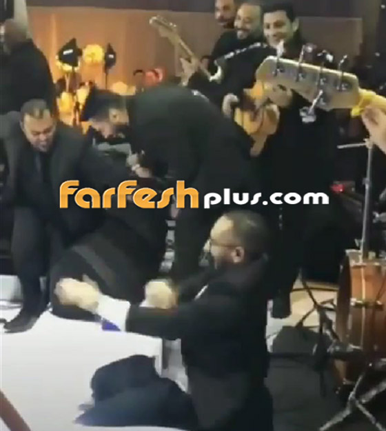 بالفيديو: تامر حسني في نوبة ضحك هستيرية على المسرح.. ما السبب؟ صورة رقم 3