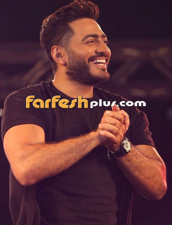 بالفيديو: تامر حسني في نوبة ضحك هستيرية على المسرح.. ما السبب؟ صورة رقم 15