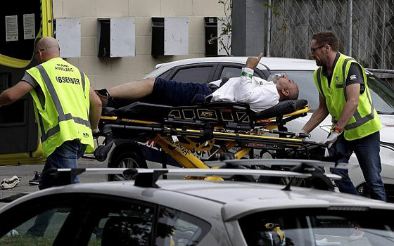 بالفيديو والصور: هجوم على مسجدين في نيوزيلندا وسقوط العشرات صورة رقم 16