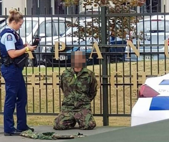 بالصور:هذا ما كتبه منفذ مجزرة نيوزيلندا على سلاحه صورة رقم 9