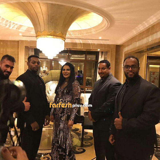 كيف ردت أحلام على منتقدي ارتدائها نفس فستان نادين نجيم؟  صورة رقم 12