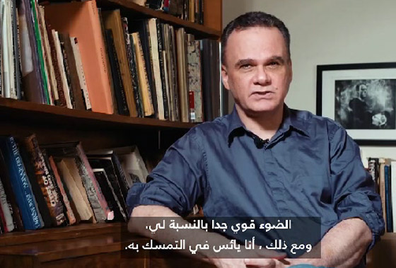 بالفيديو:رغم فقدان بصره، هذا المصور مستمر برسم الضوء صورة رقم 1