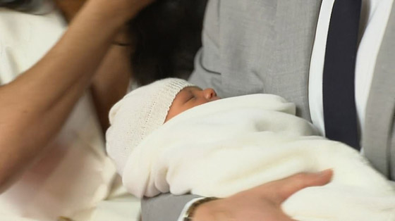 الصور الأولى للطفل الملكي ابن الأمير هاري وميغان والإعلان عن اسمه صورة رقم 19
