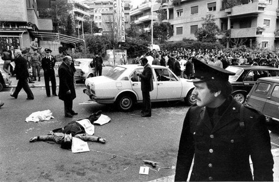 قصة العثور على رئيس وزراء إيطاليا مقتولاً بصندوق سيارة صورة رقم 1