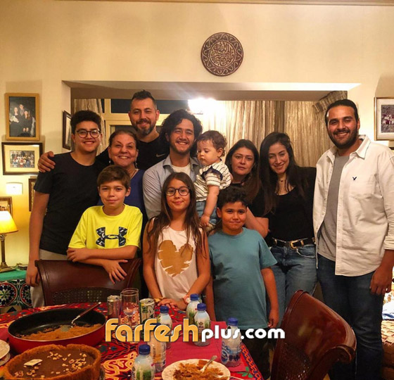 صور الفنانين والمشاهير مع عائلاتهم في رمضان..  صورة رقم 2
