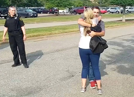 مجزرة في فرجينيا الأمريكية: مقتل 12 شخصا وإصابة 6 في إطلاق نار صورة رقم 6