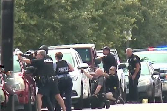 مجزرة في فرجينيا الأمريكية: مقتل 12 شخصا وإصابة 6 في إطلاق نار صورة رقم 7