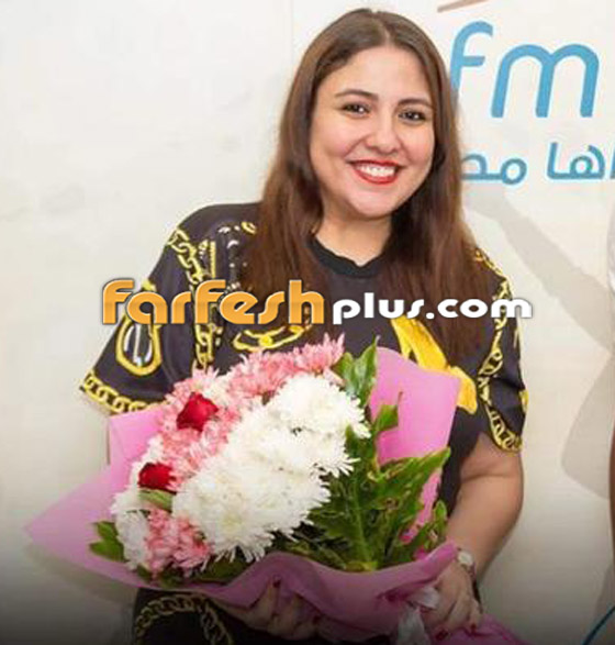 فيديو: مي كساب تكشف عن سر زيادة وزنها: أنا حامل في الشهر الخامس صورة رقم 7