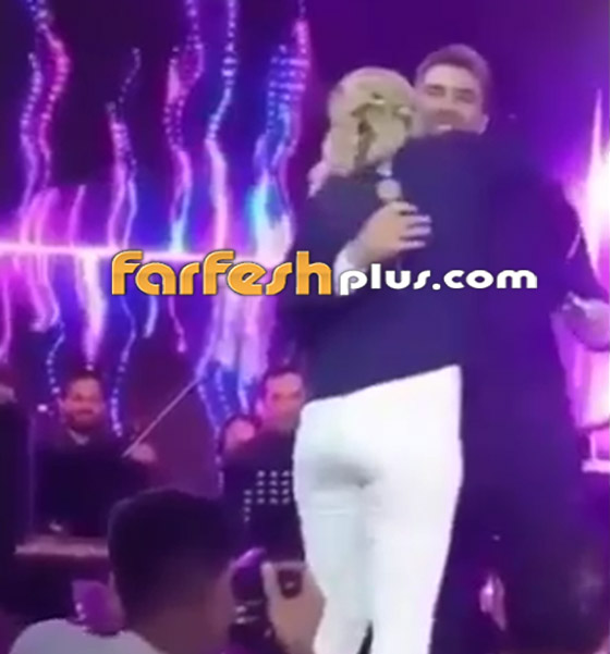 معجبات يتسللن إلى وائل كفوري على مسرح بيروت.. فيديو وصور صورة رقم 2
