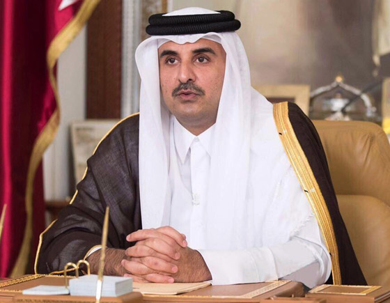 بالصور: أمير قطر جالسا لوحده في مقهى في أحد شوارع لندن صورة رقم 12