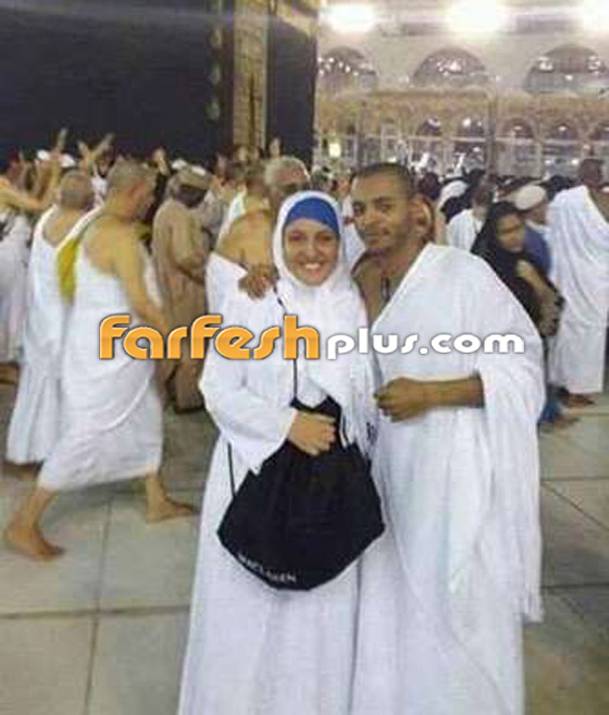 أبرز صور النجمات والفنانات يؤدين مناسك العمرة في الحرم المكي صورة رقم 5