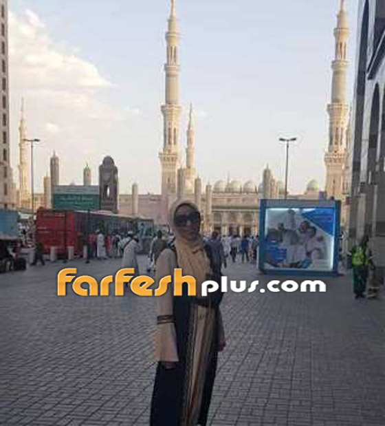 أبرز صور النجمات والفنانات يؤدين مناسك العمرة في الحرم المكي صورة رقم 12