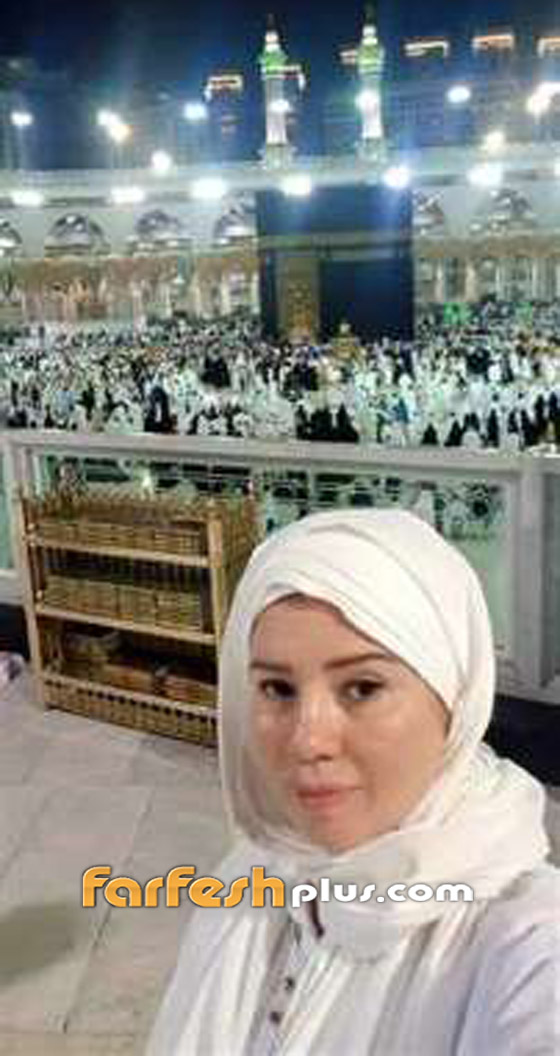 أبرز صور النجمات والفنانات يؤدين مناسك العمرة في الحرم المكي صورة رقم 16