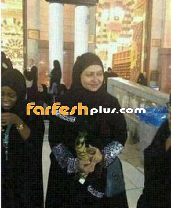 أبرز صور النجمات والفنانات يؤدين مناسك العمرة في الحرم المكي صورة رقم 25