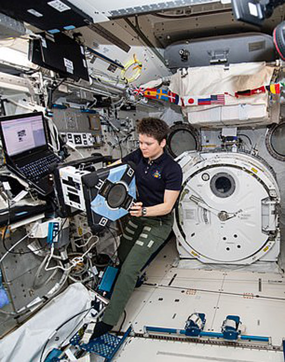 وكالة الفضاء الأمريكية ناسا تحقق في أول جريمة ترتكب في الفضاء! صورة رقم 11 وكالة الفضاء الأمريكية ناسا تحقق في أول جريمة ترتكب في الفضاء! صورة رقم 11