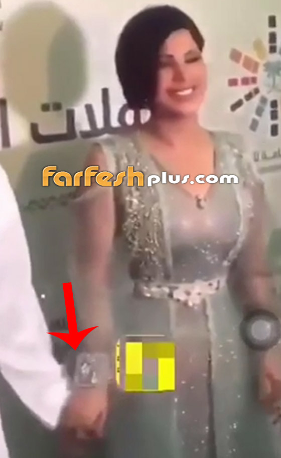 فيديو: رجل يمسك بيد شمس الكويتية ويُربكها.. إليكم ما حدث..! صورة رقم 3