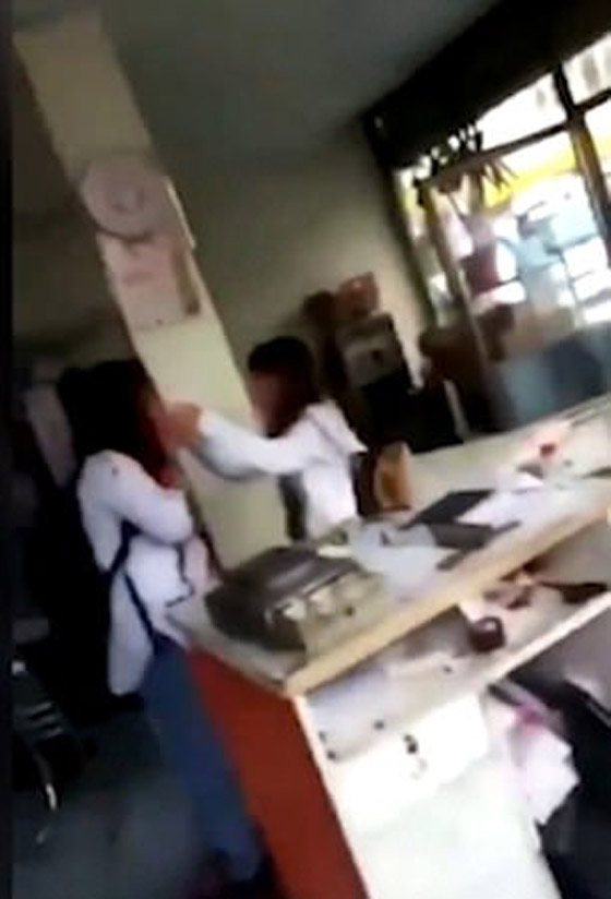 قتل طليقته طعنا بالسكين أمام طفلتهما.. ويبرر فعلته صورة رقم 7