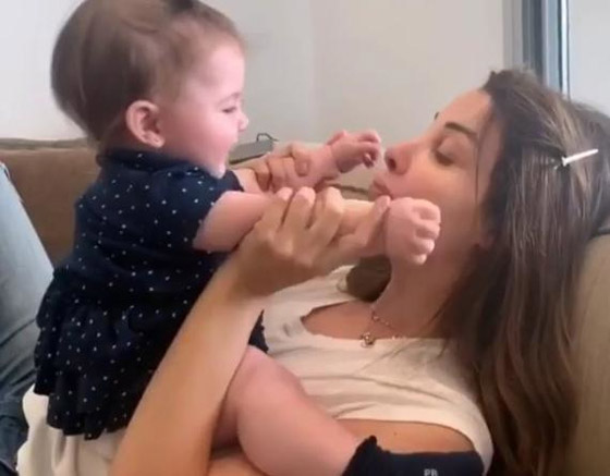 ليا إبنة نانسي عجرم في صور تخطف قلوب محبيها صورة رقم 1