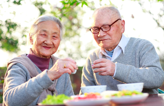 أكثر من 70 ألف شخص يتجاوز عمرهم الـ 100 في هذه الدولة! صورة رقم 7