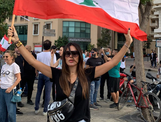نجوم لبنان يشاركون في المظاهرات الشعبية.. فيديو صورة رقم 4