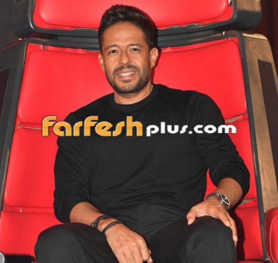 فيديو: بكاء محمد حماقي على المسرح بسبب صورة والده الراحل! صورة رقم 20