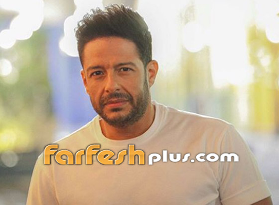 فيديو: بكاء محمد حماقي على المسرح بسبب صورة والده الراحل! صورة رقم 25