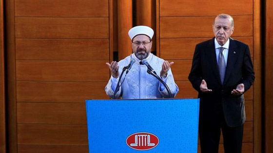 رئاسة الشؤون الدينية التركية تواجه اتهامات بالتحيز ضد المرأة صورة رقم 2