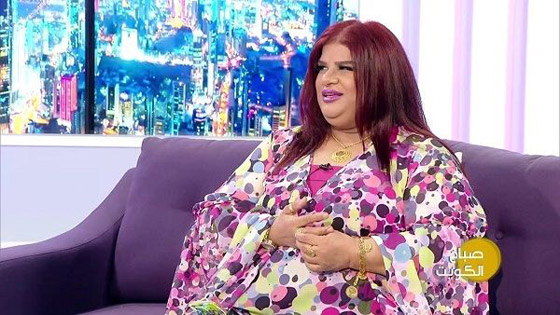شاهدوا.. مُذيعة تدافعُ عن الفنانة الكويتيّة سعاد سلمان بوصفها بـ”دُبّة”! صورة رقم 3
