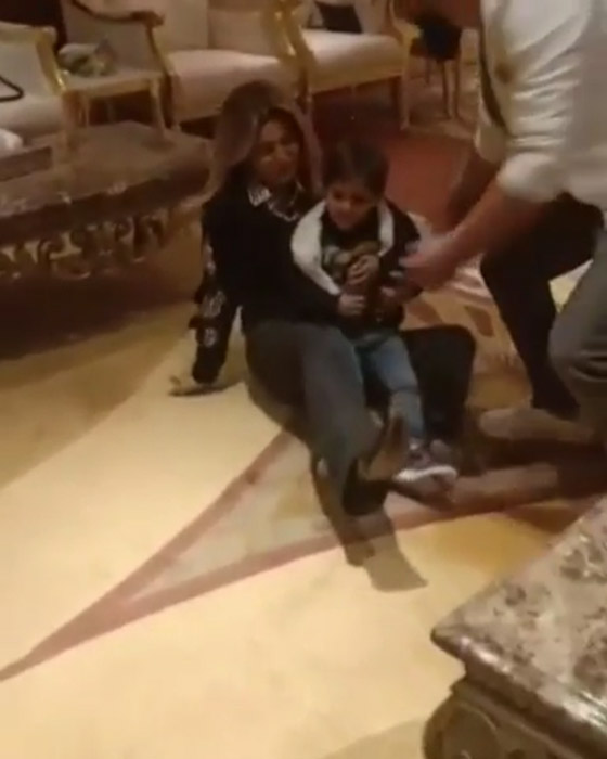 بالفيديو:نوال الزغبي تقع أرضا بلقطة عفوية صورة رقم 2