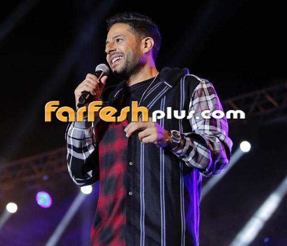 فيديو: بكاء محمد حماقي على المسرح بسبب صورة والده الراحل! صورة رقم 6