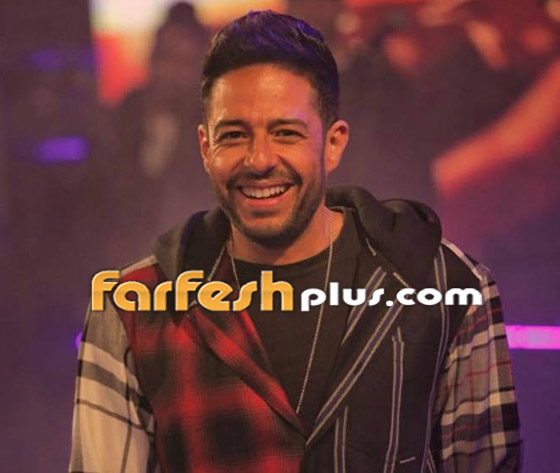 فيديو: بكاء محمد حماقي على المسرح بسبب صورة والده الراحل! صورة رقم 13