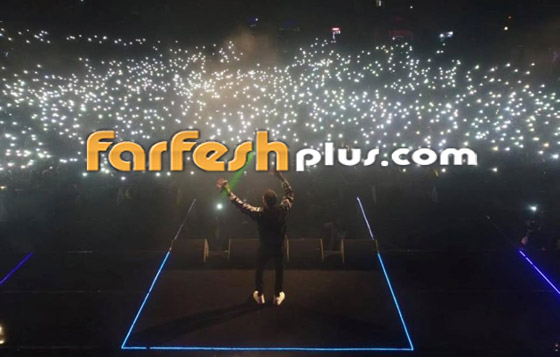 فيديو: بكاء محمد حماقي على المسرح بسبب صورة والده الراحل! صورة رقم 14