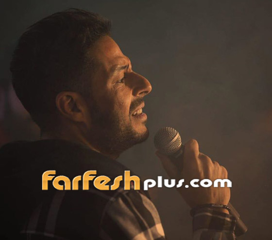 فيديو: بكاء محمد حماقي على المسرح بسبب صورة والده الراحل! صورة رقم 15