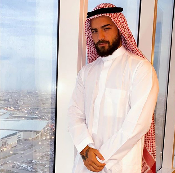 مالوما بالعباية الخليجية ويوجه رسالة لمحبيه: أنا مغرم بثقافتكم يا جماعة صورة رقم 4