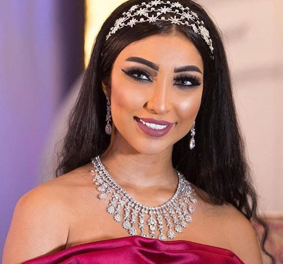 ” حرب كلامية بين دنيا بطمة ومنى السابر .. والسبب ” حلا الترك صورة رقم 3