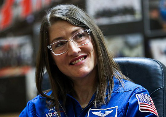 قضت أطول وقت في الفضاء الخارجي.. رائدة فضاء تدخل التاريخ! صورة رقم 6 قضت أطول وقت في الفضاء الخارجي.. رائدة فضاء تدخل التاريخ! صورة رقم 6