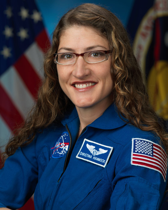 قضت أطول وقت في الفضاء الخارجي.. رائدة فضاء تدخل التاريخ! صورة رقم 2 قضت أطول وقت في الفضاء الخارجي.. رائدة فضاء تدخل التاريخ! صورة رقم 2