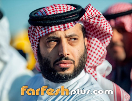 تركي آل الشيخ يحلق شعر رأسه ولحيته.. واللوك الجديد يصدم الجمهور! صورة رقم 9