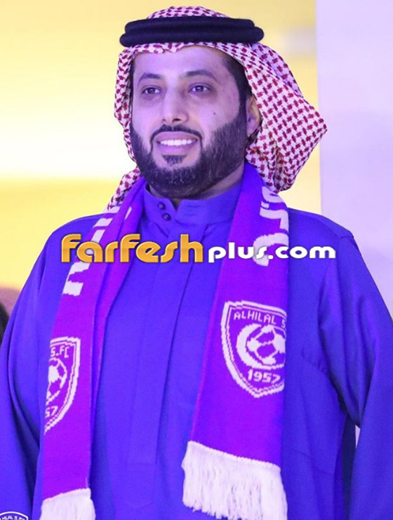 تركي آل الشيخ يحلق شعر رأسه ولحيته.. واللوك الجديد يصدم الجمهور! صورة رقم 6