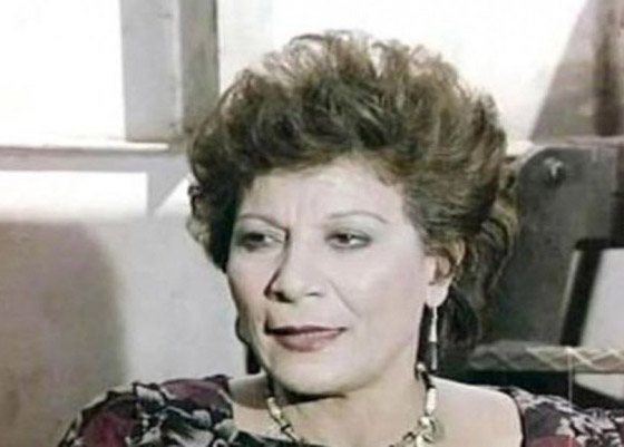 عايدة عبد العزيز تعاني من ((ألزهايمر)).. وابنها: 