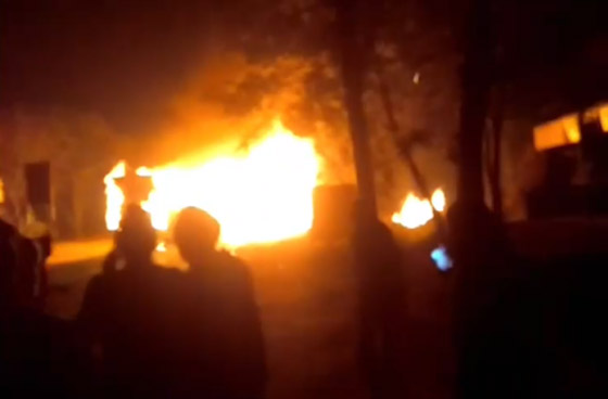 قتلى وجرحى في كارثة مصنع للكيماويات بالهند.. وفيديو للانفجار الهائل! صورة رقم 4 قتلى وجرحى في كارثة مصنع للكيماويات بالهند.. وفيديو للانفجار الهائل! صورة رقم 4