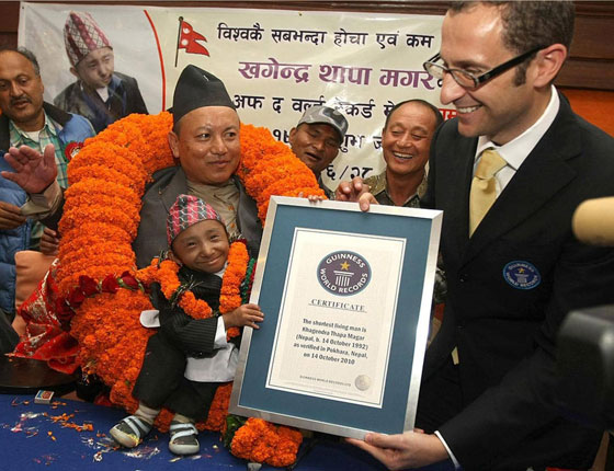 وفاة أقصر رجل في العالم صورة رقم 4 وفاة أقصر رجل في العالم صورة رقم 4