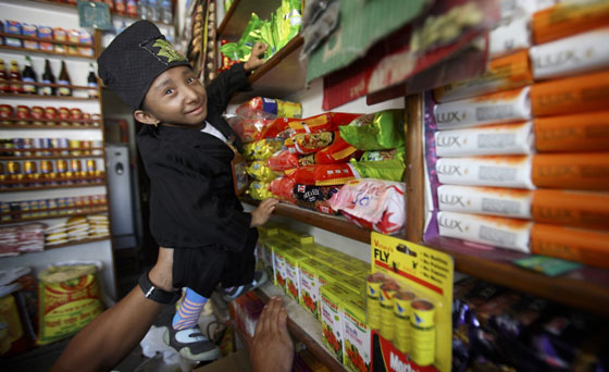 وفاة أقصر رجل في العالم صورة رقم 6 وفاة أقصر رجل في العالم صورة رقم 6