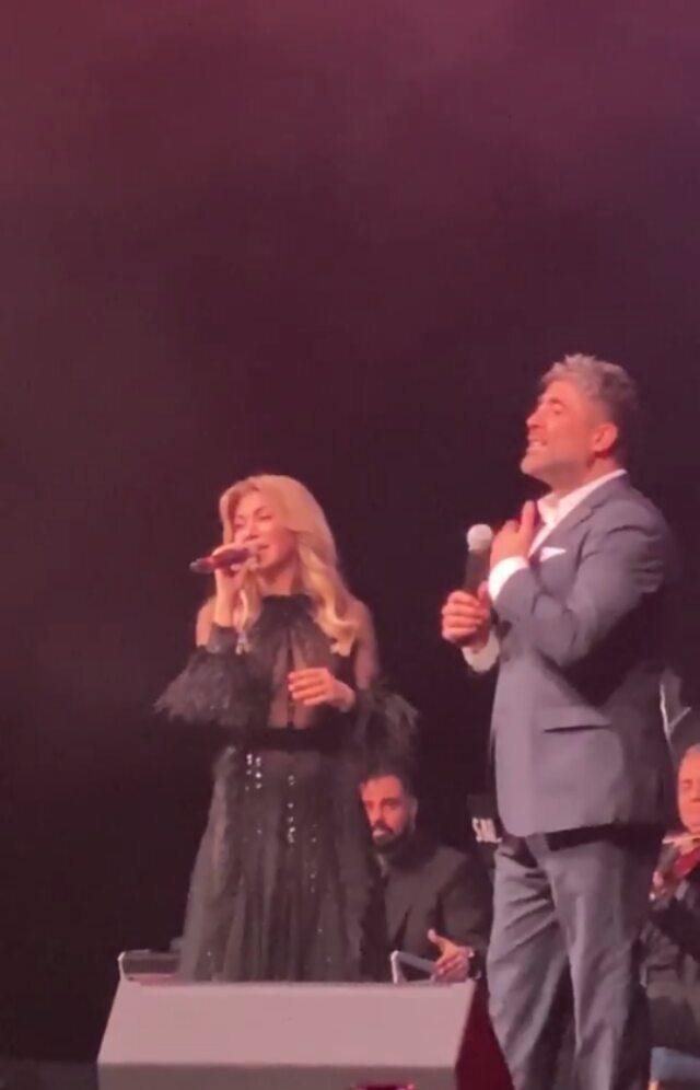 شاهدوا.. نوال الزغبي تتغزل بوائل كفوري بعفوية تقبله وتحتضنه في المكسيك صورة رقم 5