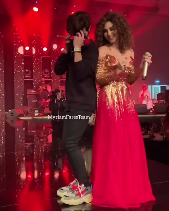فيديو ميريام فارس في تحدي رقص شرقي مع معجبيها في الامارات صورة رقم 2
