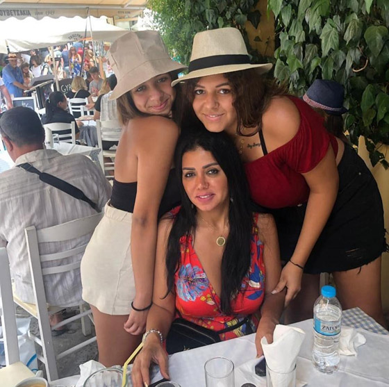 صور نجمات تظهرن أصغر من بناتهن: هيفاء وهبي، اصالة وغادة عادل صورة رقم 11