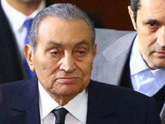 نجوم جسدوا حسني مبارك بأعمال فنية: نور الشريف، أحمد زكي ومحمد صبحي صورة رقم 16