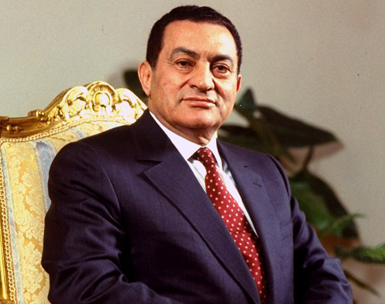 نجوم جسدوا حسني مبارك بأعمال فنية: نور الشريف، أحمد زكي ومحمد صبحي صورة رقم 7