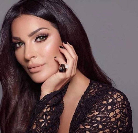 بالفيديو: كيف يقضي النجوم يومهم في الحجر المنزلي بسبب 
